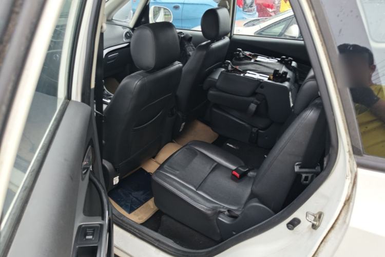 Used JAC Group Refine M2 2013 1.8L Automatic Luxury 7-Seater Left Rear Seat