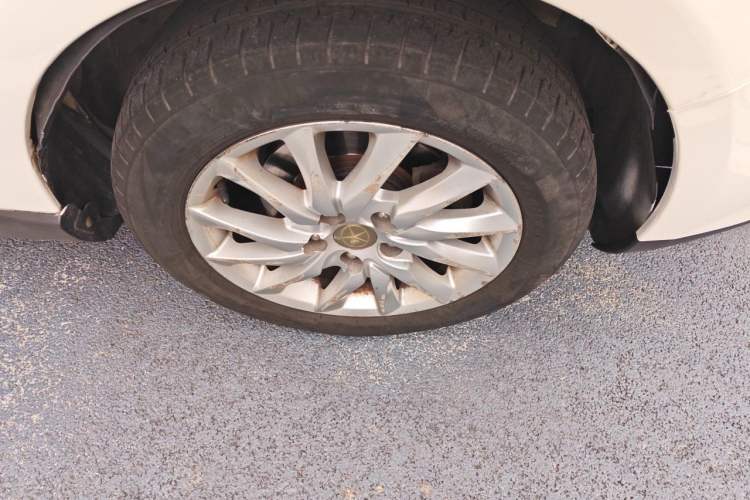 Used JAC Group Refine M2 2013 1.5L Manual Luxury 5-Seater Right Front Wheel Hub