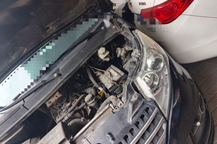 Used JAC Group Refine M5  Engine Bay Left