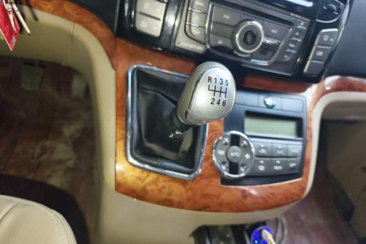 Used JAC Group Refine M5  Gear Lever