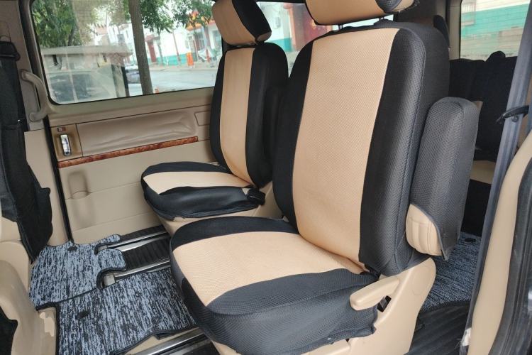 Used JAC Group Refine M5 2012 2.0T Gasoline Manual Business Edition Left Rear Seat