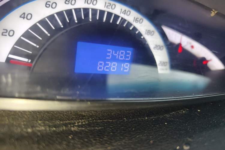 Used JAC Group Refine M5  Odometer Close Up