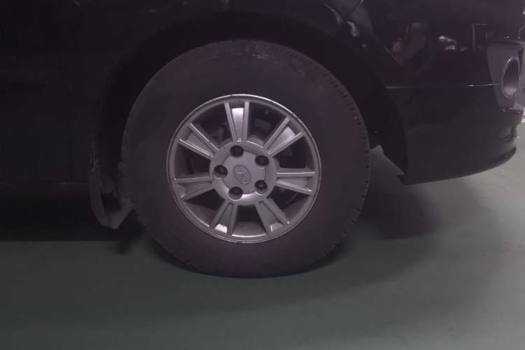 Used JAC Group Refine M5 2012 2.0T Gasoline Manual Business Edition Right Front Wheel Hub
