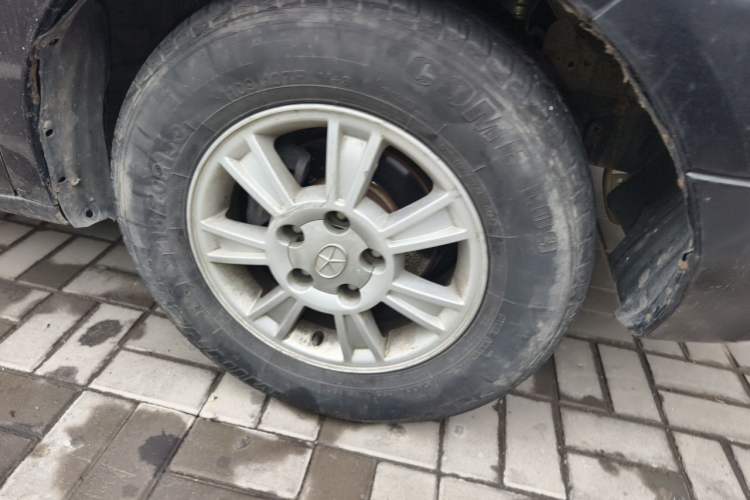 Used JAC Group Refine M5  Right Front Wheel Hub
