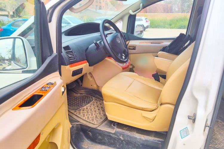 Used JAC Group Refine M5 2012 2.0T Gasoline Automatic Business Edition Driver Seat