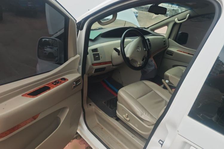 Used JAC Group Refine M5 2012 2.0T Gasoline Automatic Business Edition Driver Seat