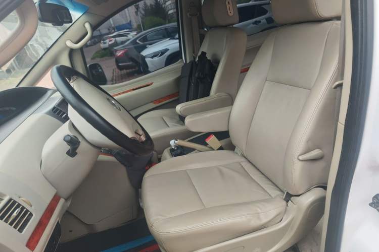 Used JAC Group Refine M5 2012 2.0T Gasoline Automatic Business Edition Left Front Seat
