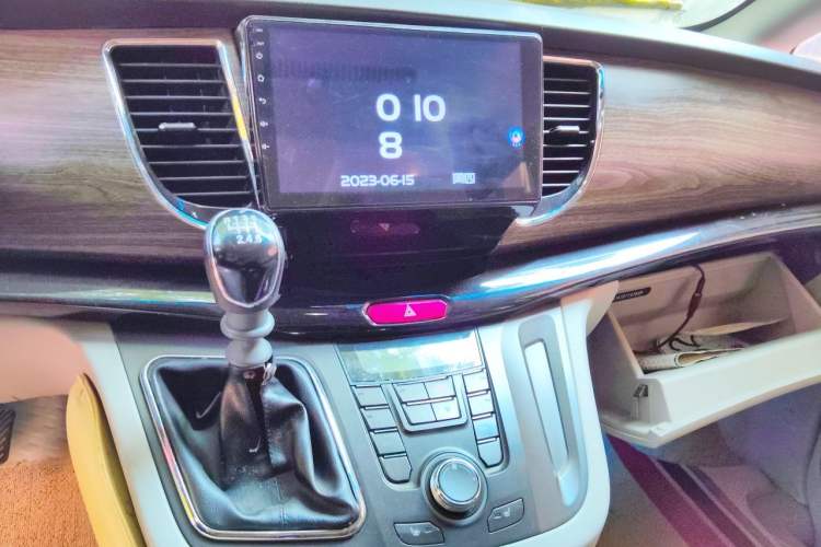 Used JAC Group Refine M5 2013 2.0T Gasoline Manual Business Edition Audio And AC Panel
