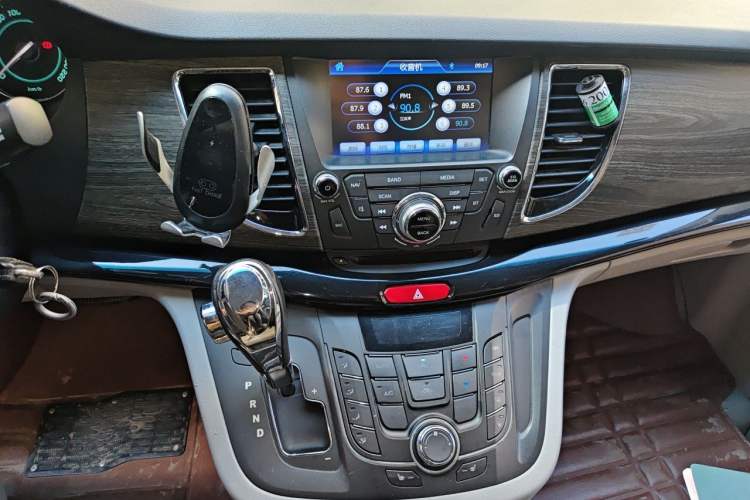 Used JAC Group Refine M5 2013 2.0T Gasoline Automatic Business Edition Audio And AC Panel