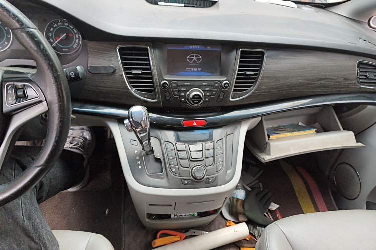 Used JAC Group Refine M5 2013 2.0T Gasoline Automatic Business Edition Audio And AC Panel
