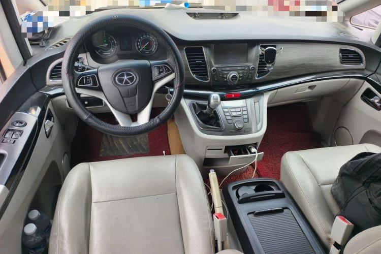 Used JAC Group Refine M5 2013 2.0T Gasoline Manual Business Edition Center Console