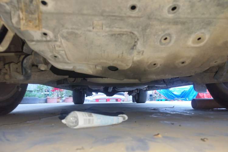 Used JAC Group Refine M5 2013 2.0T Gasoline Automatic Business Edition Chassis Front