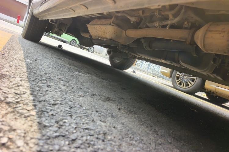 Used JAC Group Refine M5 2013 2.0T Gasoline Manual Business Edition Chassis Front Right