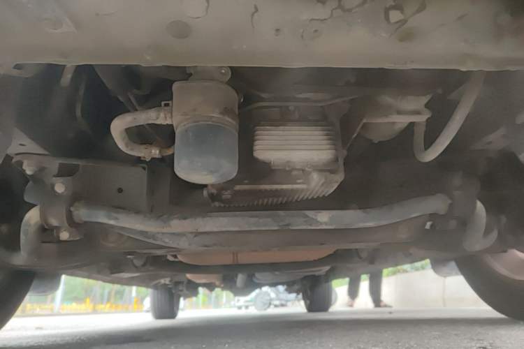 Used JAC Group Refine M5 2013 2.0T Gasoline Automatic Business Edition Chassis Front