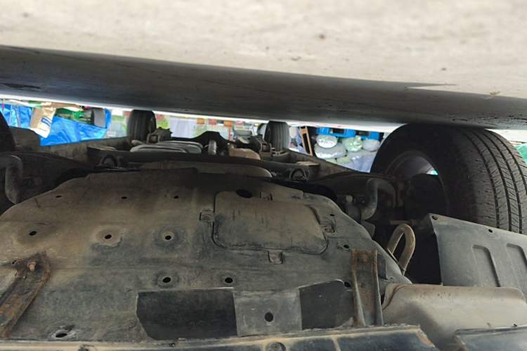 Used JAC Group Refine M5 2013 2.0T Gasoline Automatic Business Edition Chassis Front