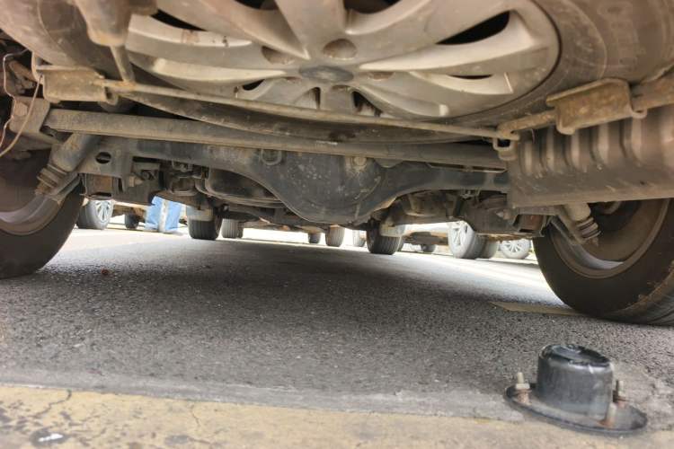 Used JAC Group Refine M5 2013 2.0T Gasoline Manual Business Edition Chassis Rear
