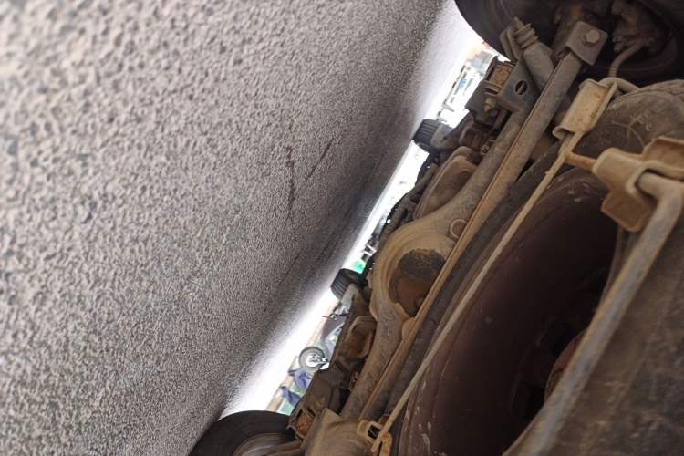 Used JAC Group Refine M5 2013 2.0T Gasoline Manual Business Edition Chassis Rear