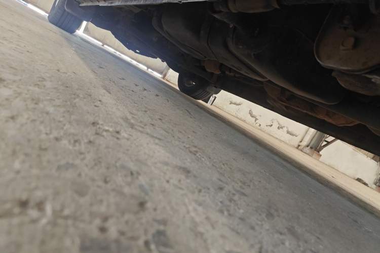 Used JAC Group Refine M5 2013 2.0T Gasoline Automatic Business Edition Chassis Rear Left