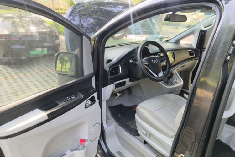 Used JAC Group Refine M5 2013 2.0T Gasoline Automatic Business Edition Driver Seat