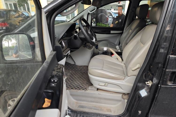 Used JAC Group Refine M5 2013 2.0T Gasoline Automatic Business Edition Driver Seat
