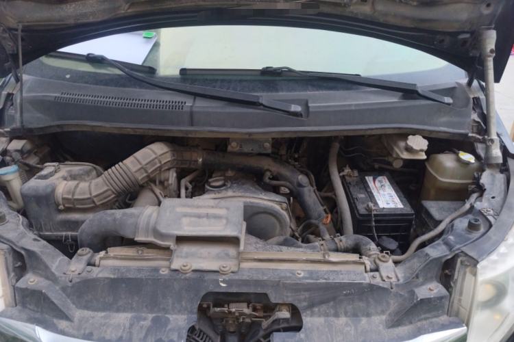 Used JAC Group Refine M5 2013 2.0T Gasoline Automatic Business Edition Engine Bay