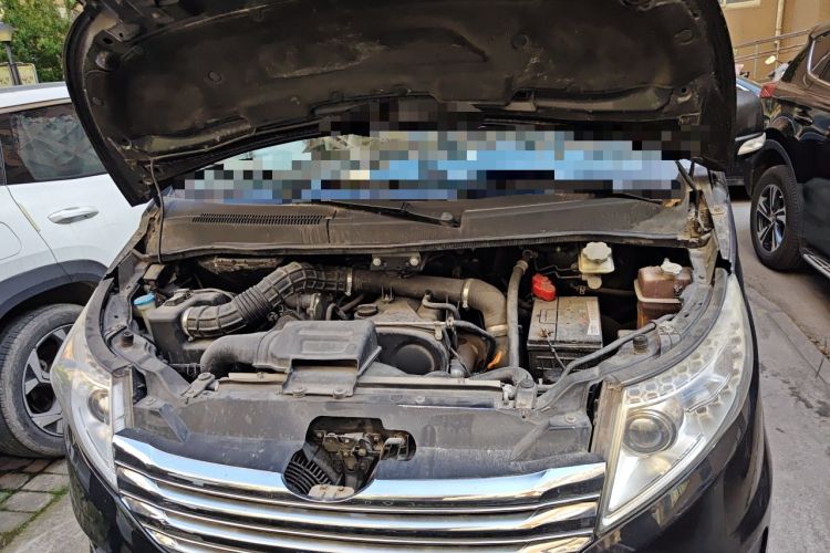 Used JAC Group Refine M5 2013 2.0T Gasoline Automatic Business Edition Engine Bay