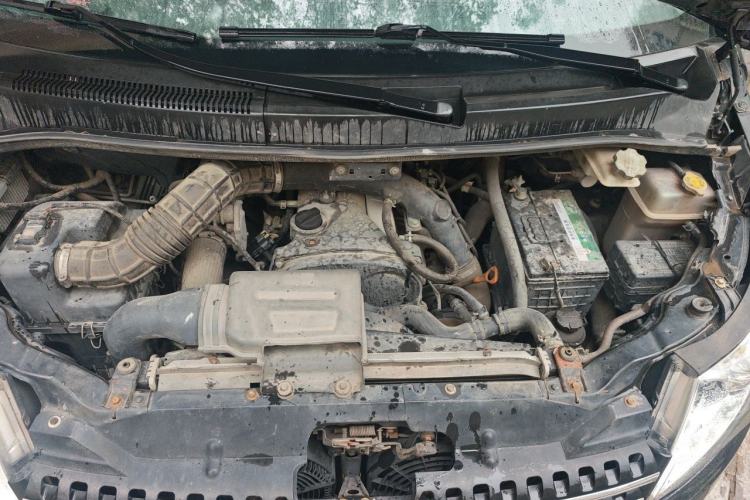 Used JAC Group Refine M5 2013 2.0T Gasoline Automatic Business Edition Engine Bay