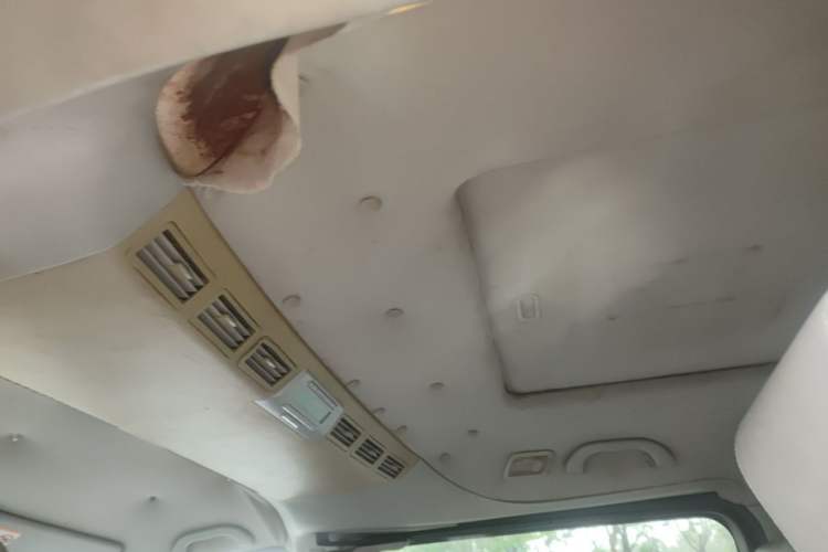 Used JAC Group Refine M5 2013 2.0T Gasoline Automatic Business Edition Headliner