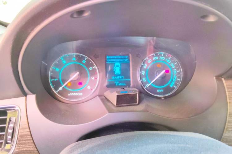 Used JAC Group Refine M5 2013 2.0T Gasoline Manual Business Edition Instrument Cluster