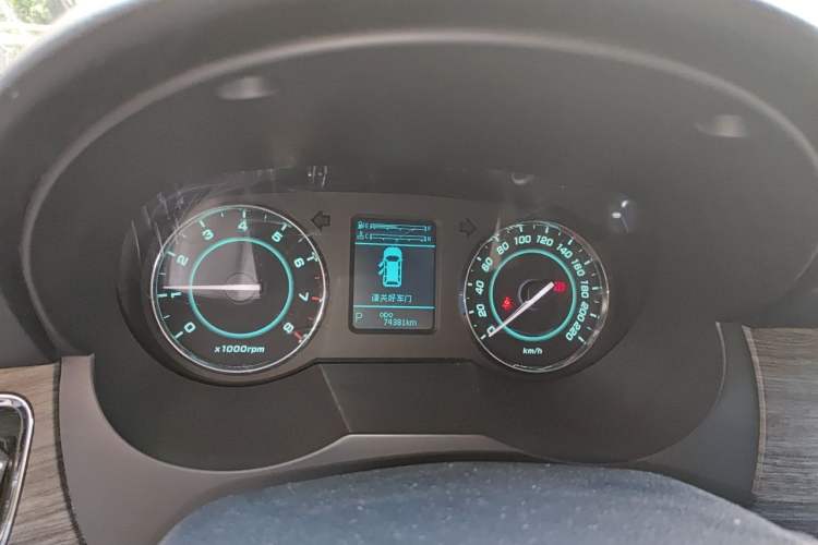 Used JAC Group Refine M5 2013 2.0T Gasoline Automatic Business Edition Instrument Cluster