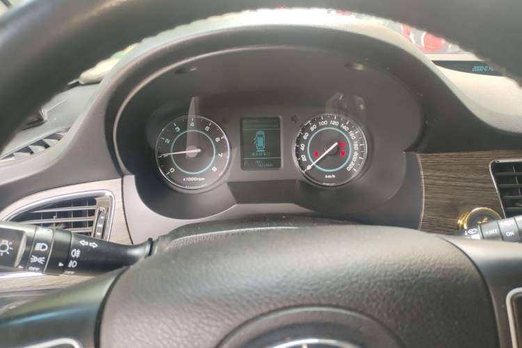 Used JAC Group Refine M5 2013 2.0T Gasoline Automatic Business Edition Instrument Cluster