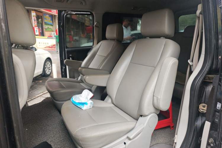 Used JAC Group Refine M5 2013 2.0T Gasoline Automatic Business Edition Left Rear Seat