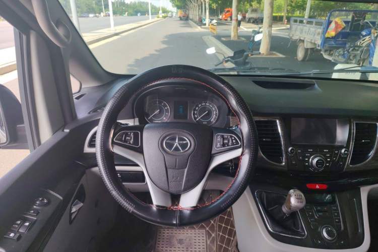 Used JAC Group Refine M5 2013 2.0T Gasoline Manual Business Edition Steering Wheel