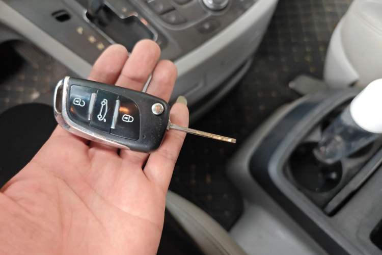 Used JAC Group Refine M5 2013 2.0T Gasoline Automatic Business Edition Vehicle Key