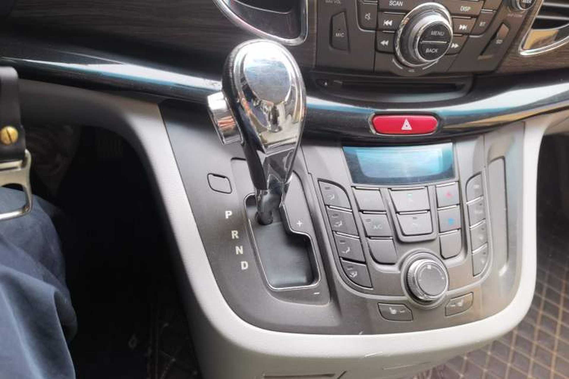 Used JAC Group Refine M5 2013 2.0T Gasoline Automatic Business Edition Gear Lever