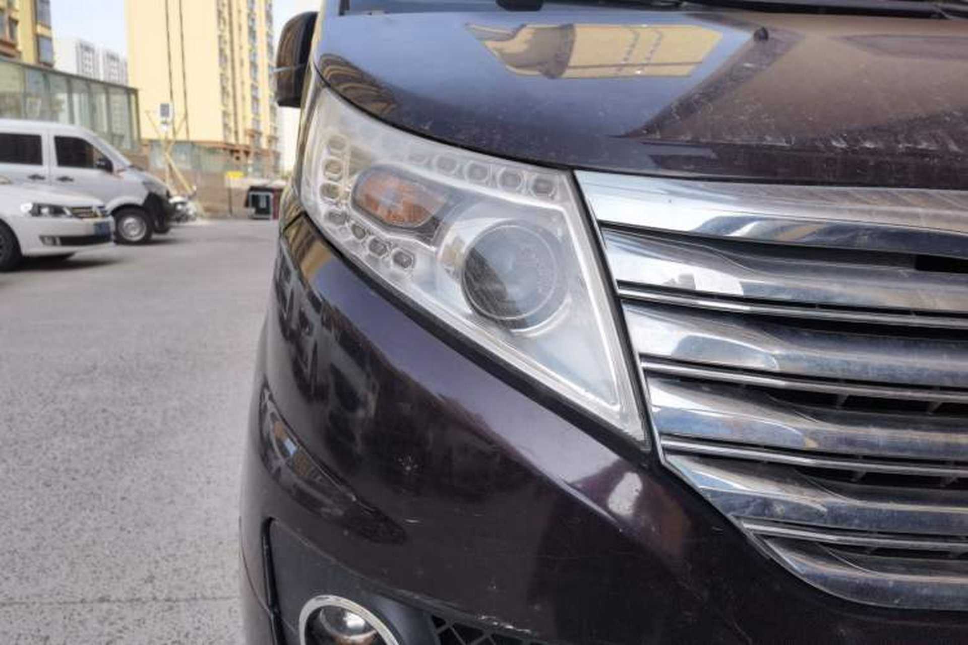Used JAC Group Refine M5 2013 2.0T Gasoline Automatic Business Edition Right Front Headlight