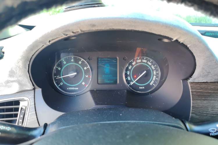Used JAC Group Refine M5 2013 2.0T Gasoline Automatic Business Edition Instrument Cluster