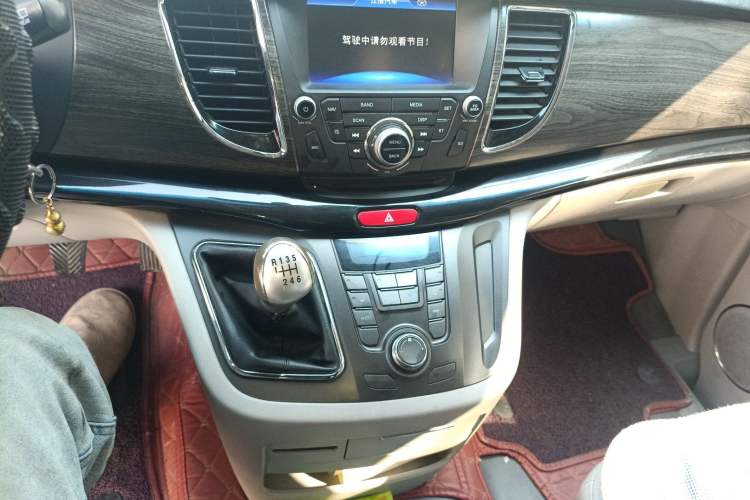 Used JAC Group Refine M5 2013 2.0T Gasoline Manual Business Edition Audio And AC Panel