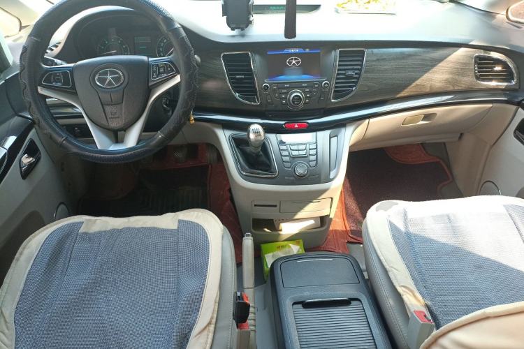 Used JAC Group Refine M5 2013 2.0T Gasoline Manual Business Edition Center Console