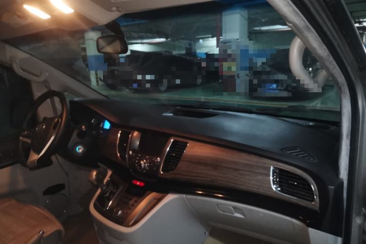 Used JAC Group Refine M5 2013 2.0T Gasoline Manual Business Edition Center Console