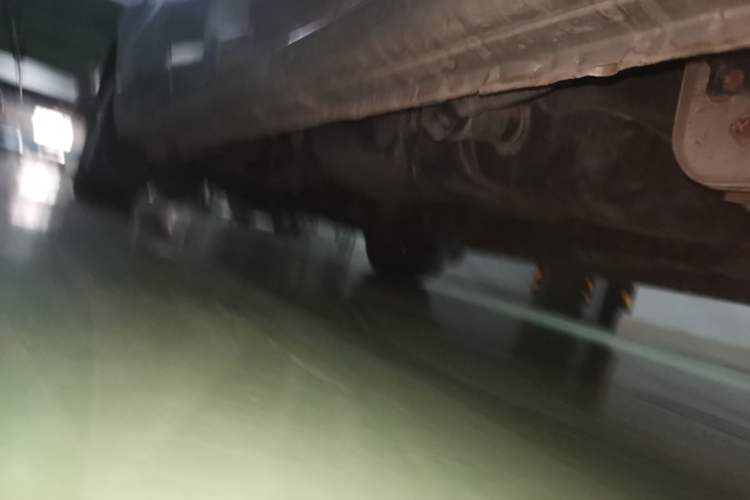 Used JAC Group Refine M5 2013 2.0T Gasoline Manual Business Edition Chassis Rear Left