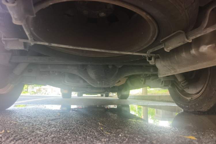 Used JAC Group Refine M5 2013 2.0T Gasoline Automatic Business Edition Chassis Rear