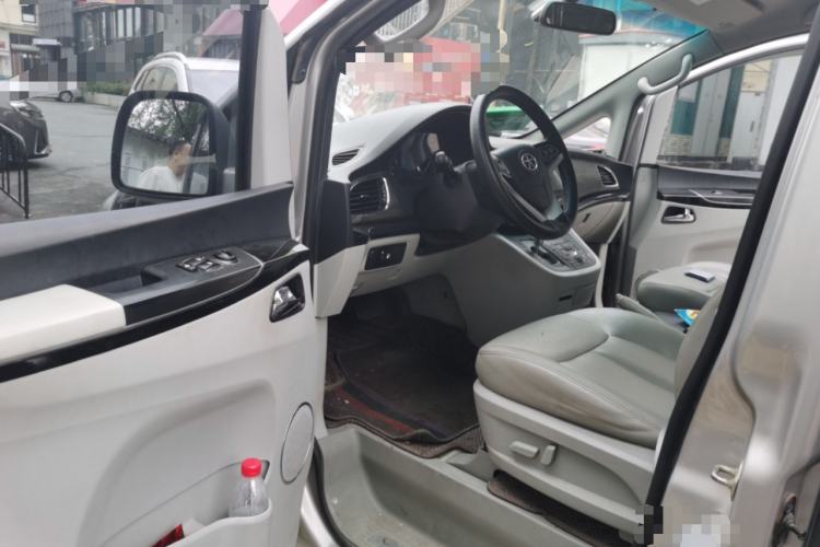 Used JAC Group Refine M5 2013 2.0T Gasoline Automatic Business Edition Driver Seat