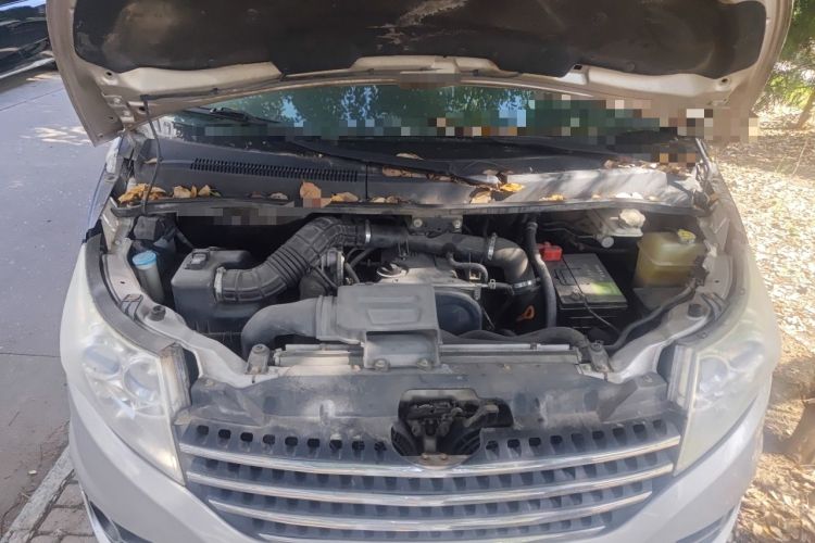 Used JAC Group Refine M5 2013 2.0T Gasoline Automatic Business Edition Engine Bay