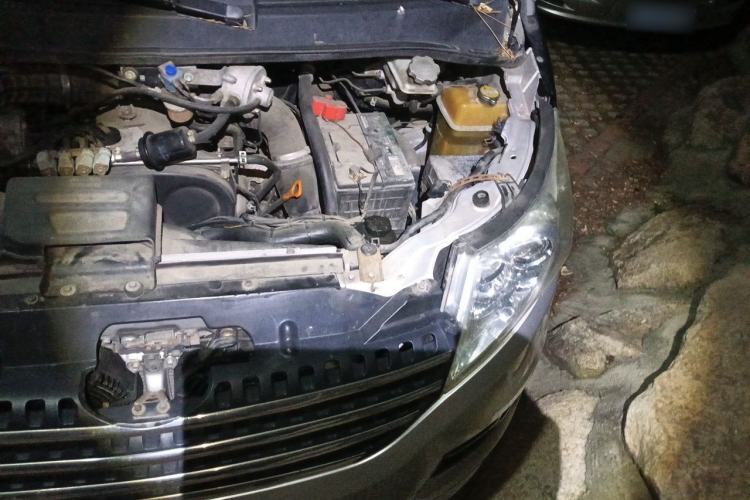 Used JAC Group Refine M5 2013 2.0T Gasoline Manual Business Edition Engine Bay Left