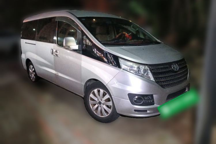 Used JAC Group Refine M5 2013 2.0T Gasoline Manual Business Edition Front Right 45 Deg
