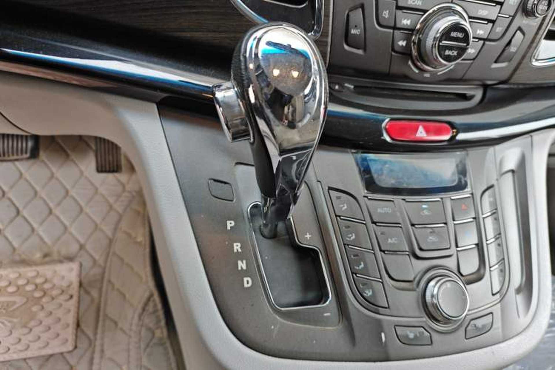 Used JAC Group Refine M5 2013 2.0T Gasoline Automatic Business Edition Gear Lever
