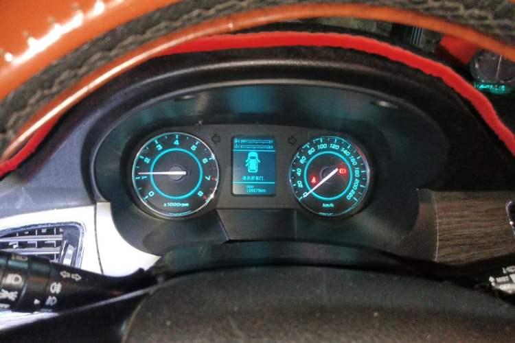 Used JAC Group Refine M5 2013 2.0T Gasoline Manual Business Edition Instrument Cluster