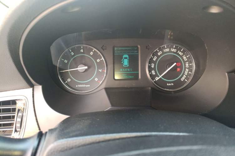 Used JAC Group Refine M5 2013 2.0T Gasoline Manual Business Edition Instrument Cluster