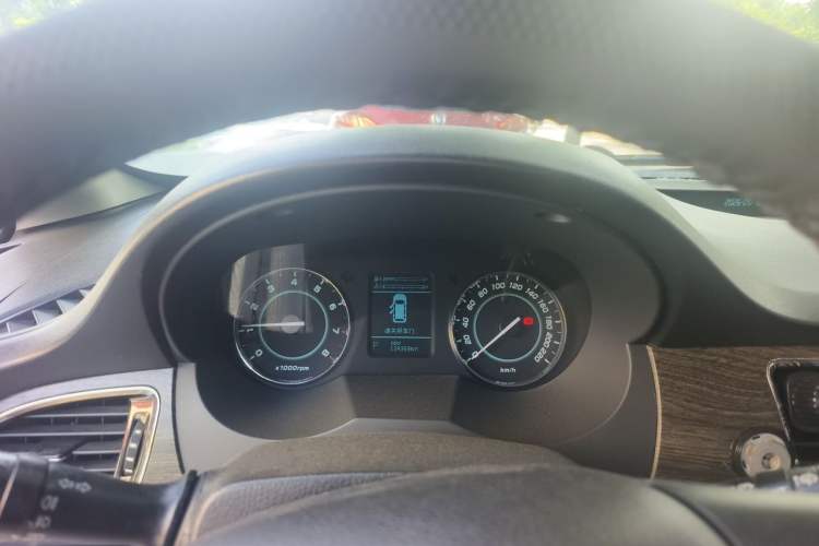 Used JAC Group Refine M5 2013 2.0T Gasoline Automatic Business Edition Instrument Cluster